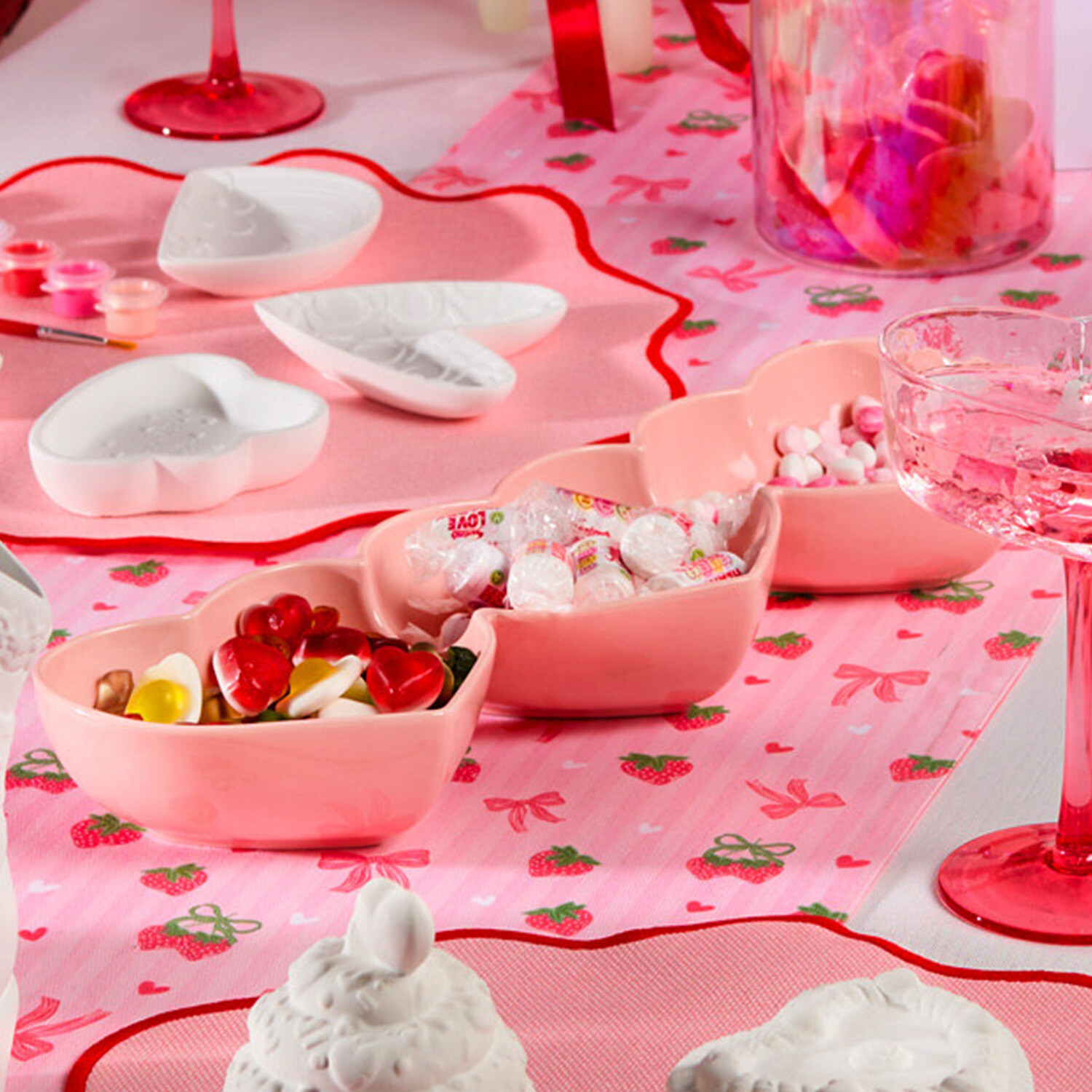 Image of Hearts Serving Bowl - Pink