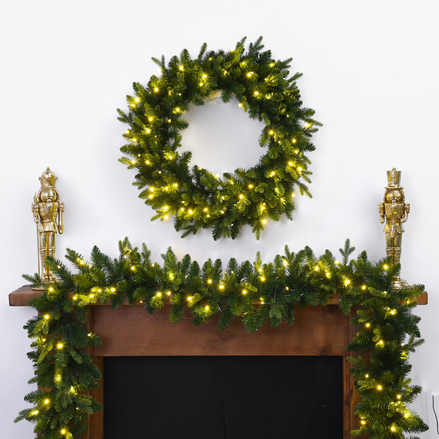 Amber Charm Set Of Led Wreath And Garland