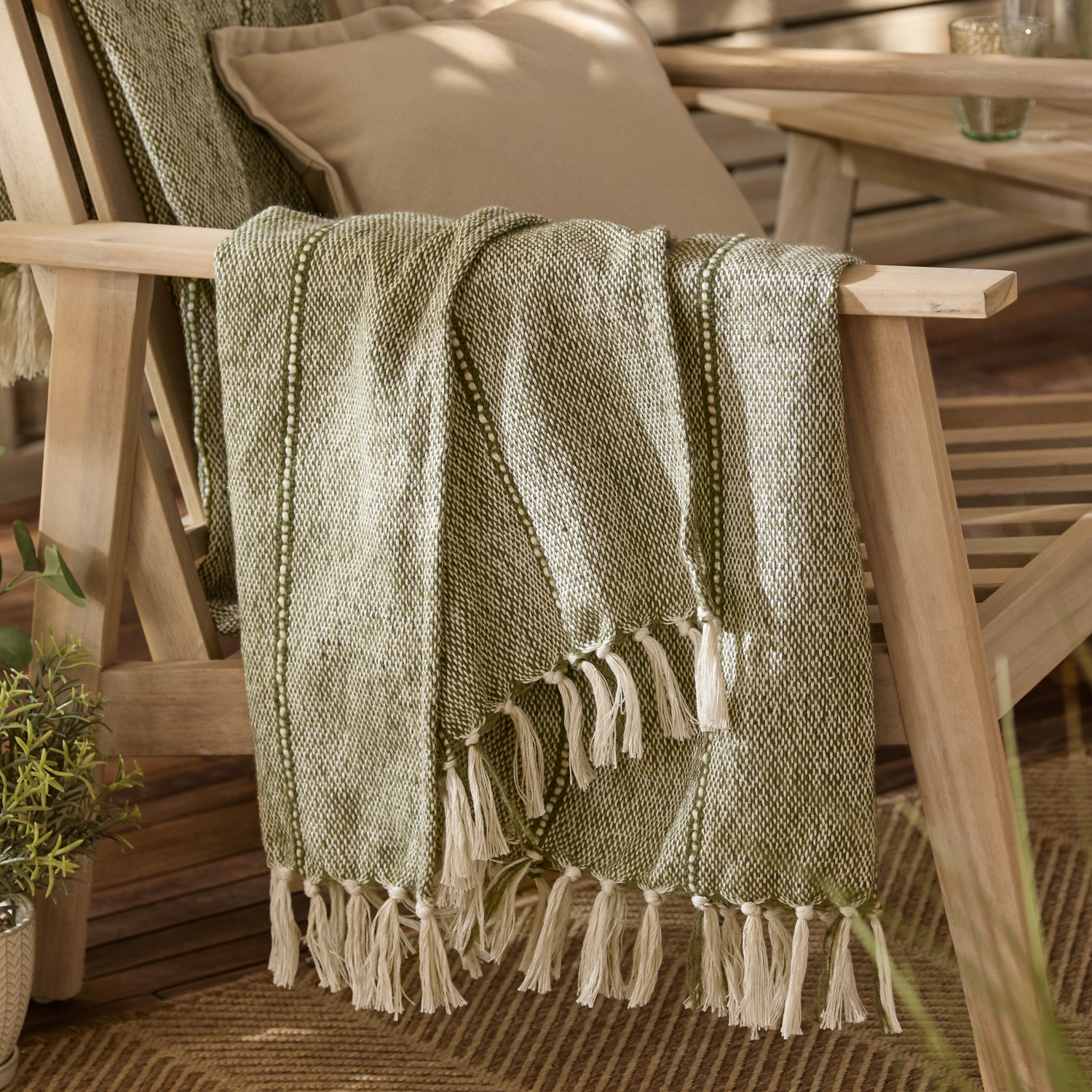 Hedon Woven Indoor and Outdoor Throw - Moss