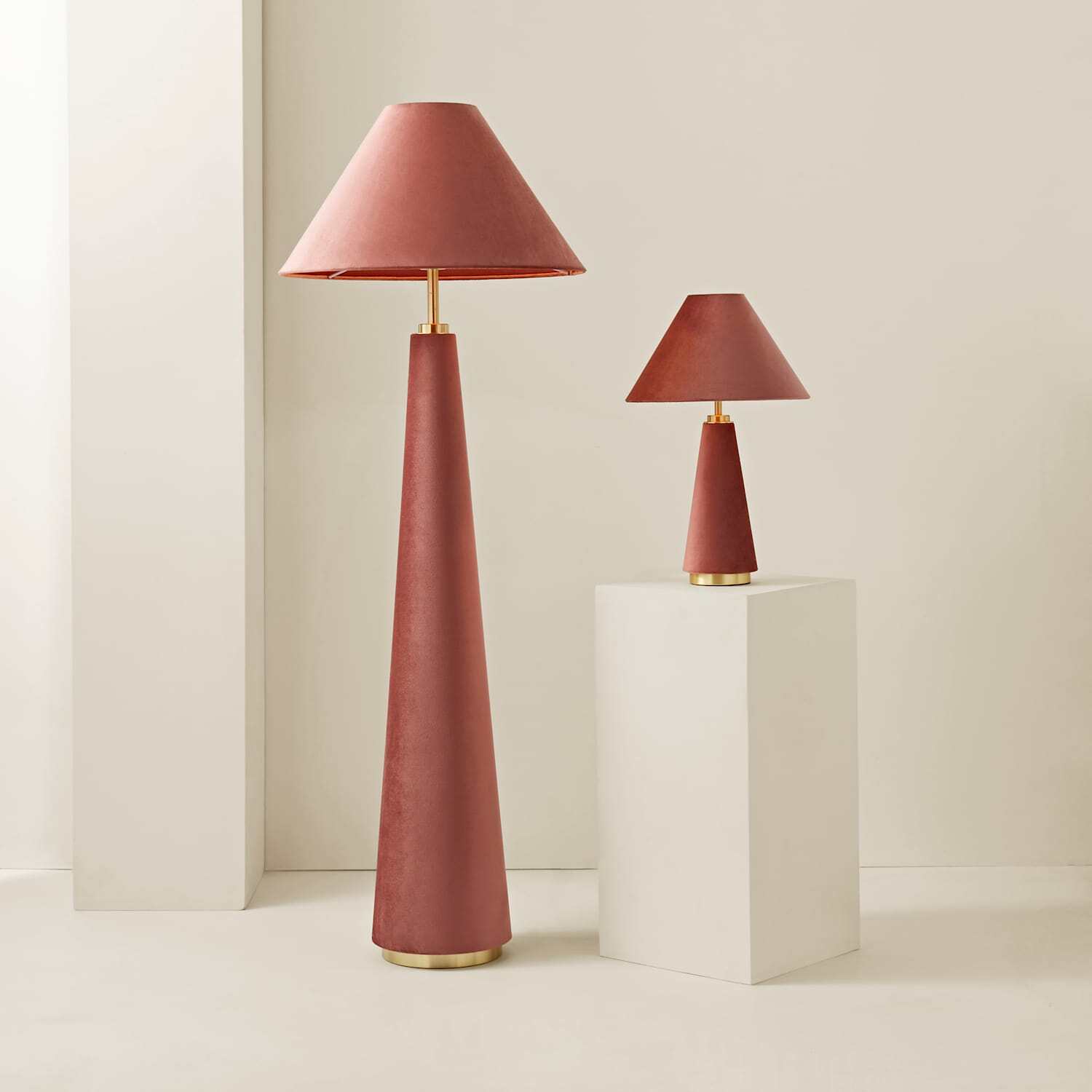 Valuelights Martha Conical Pink Velvet Midi Floor Lamp - With Bulb - Image 3