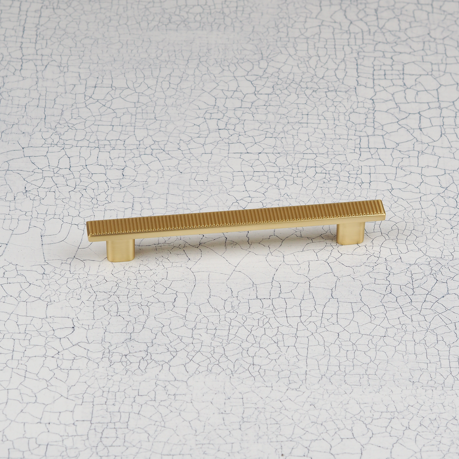 Handle & Home Ribbed Detailing Handles And Coordinating Knobs - Brushed Brass / 128Mm Handle