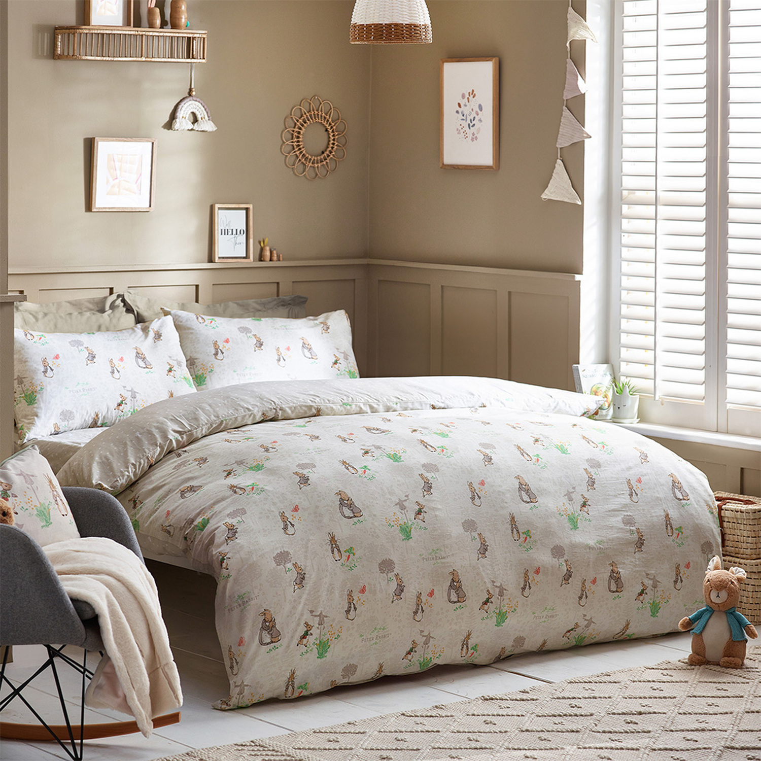 Peter Rabbit Classic Reversible Cotton Duvet Cover Set - Natural Single