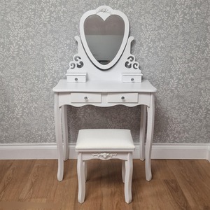 Love Heart Dressing Table With Mirror and Stool