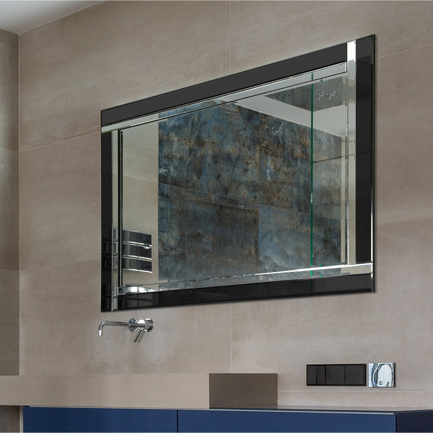 MirrorOutlet Calder Black Glass Venetian Mirror 120 x 80cm - Black