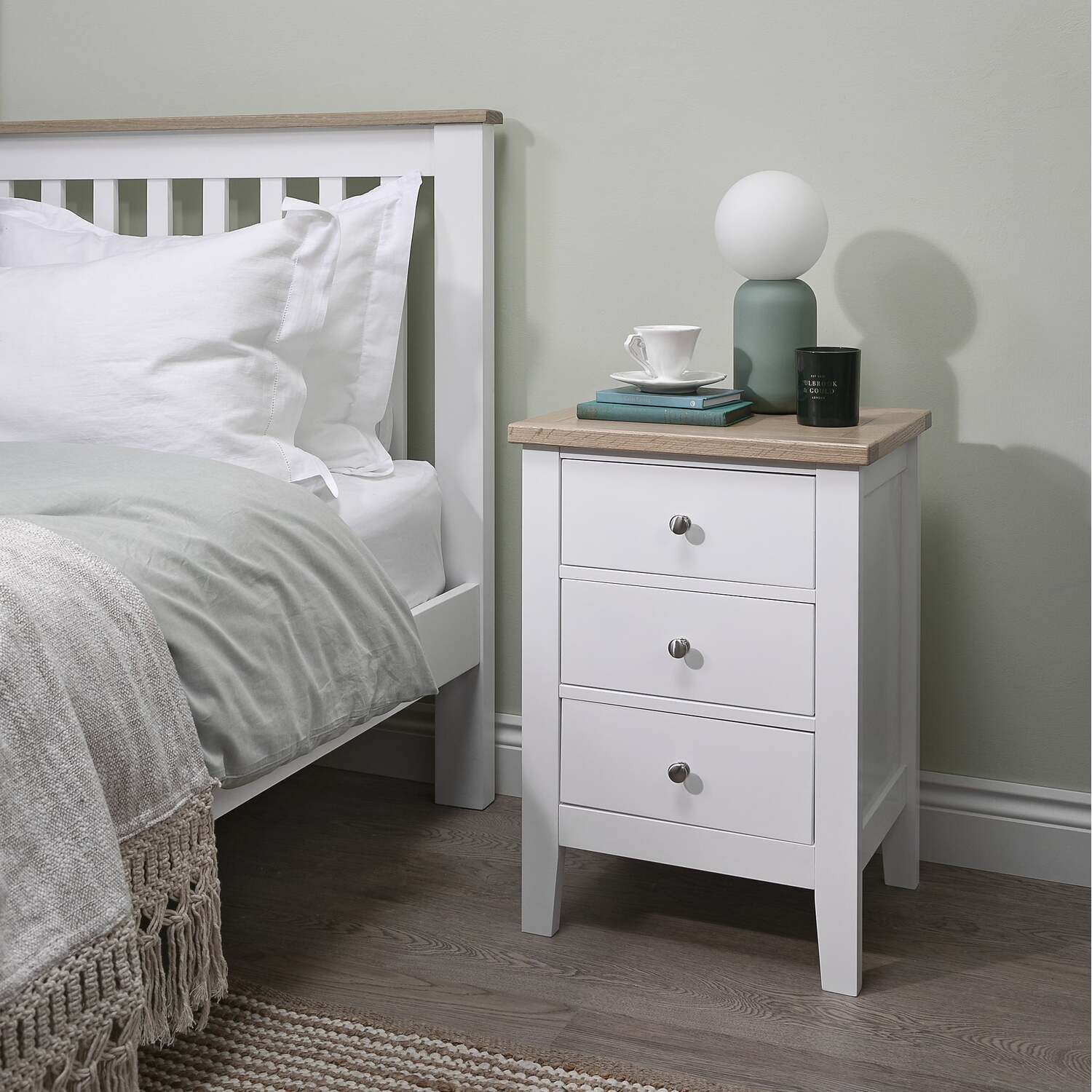 Leines 3 Drawer Bedside Chest - White