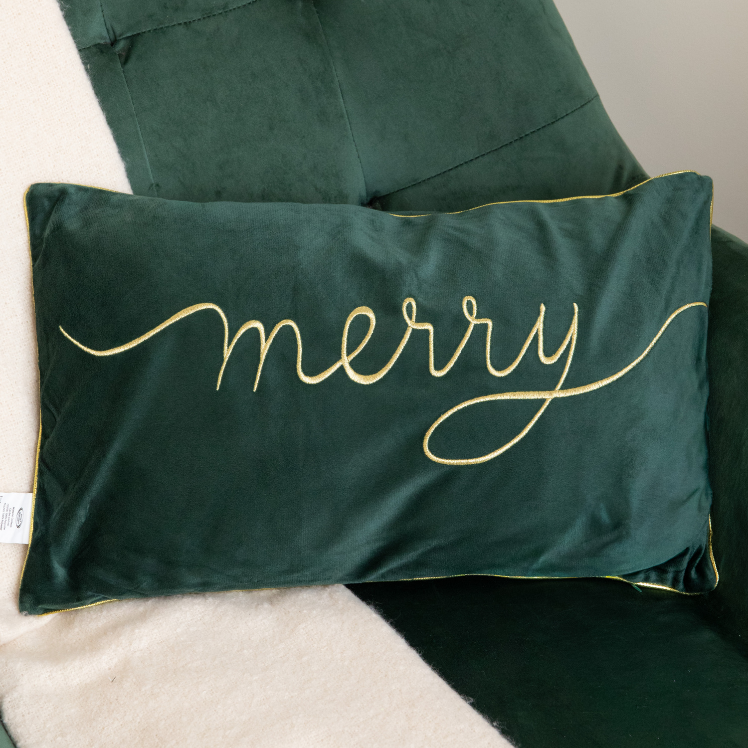 B&Q - 49Cm Dark Green Christmas Decorative Merry Cushion With Gold Detail - Image 4