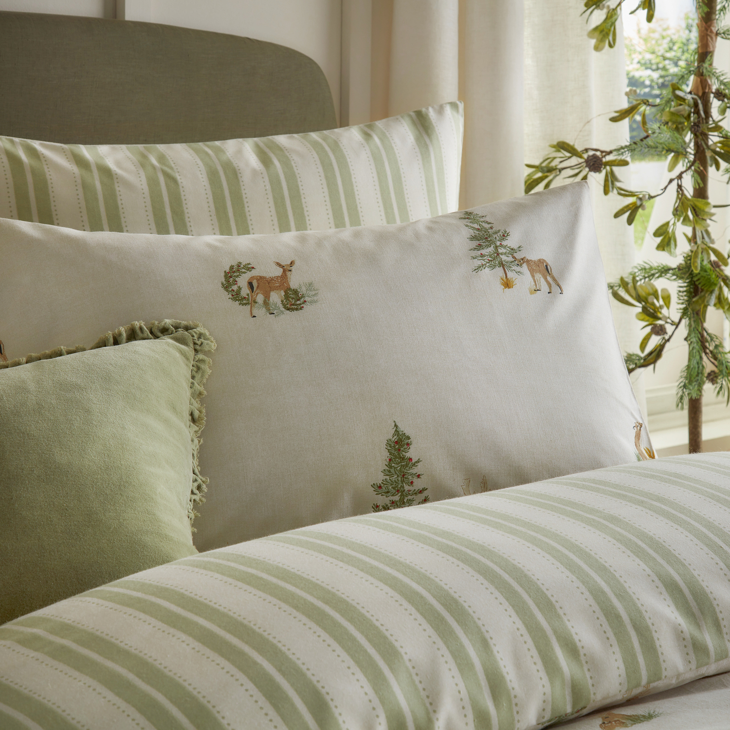 Charlecote Printed Cotton Duvet Cover Set Double - Green Natural