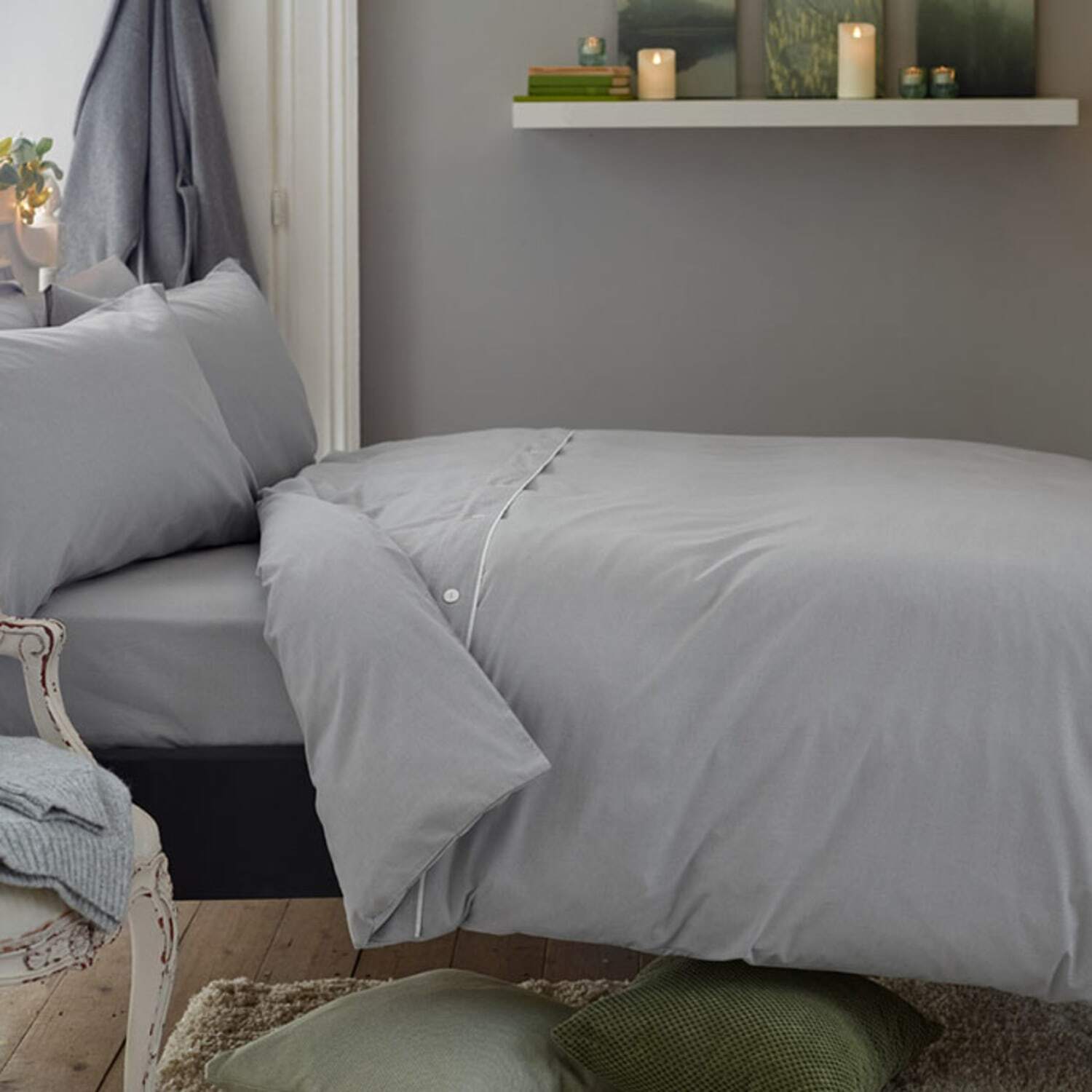 Deyongs Southwick Super King Fitted Sheet - Grey / washed separately and before first use. Optical brightener detergents may affect the colour. Do not