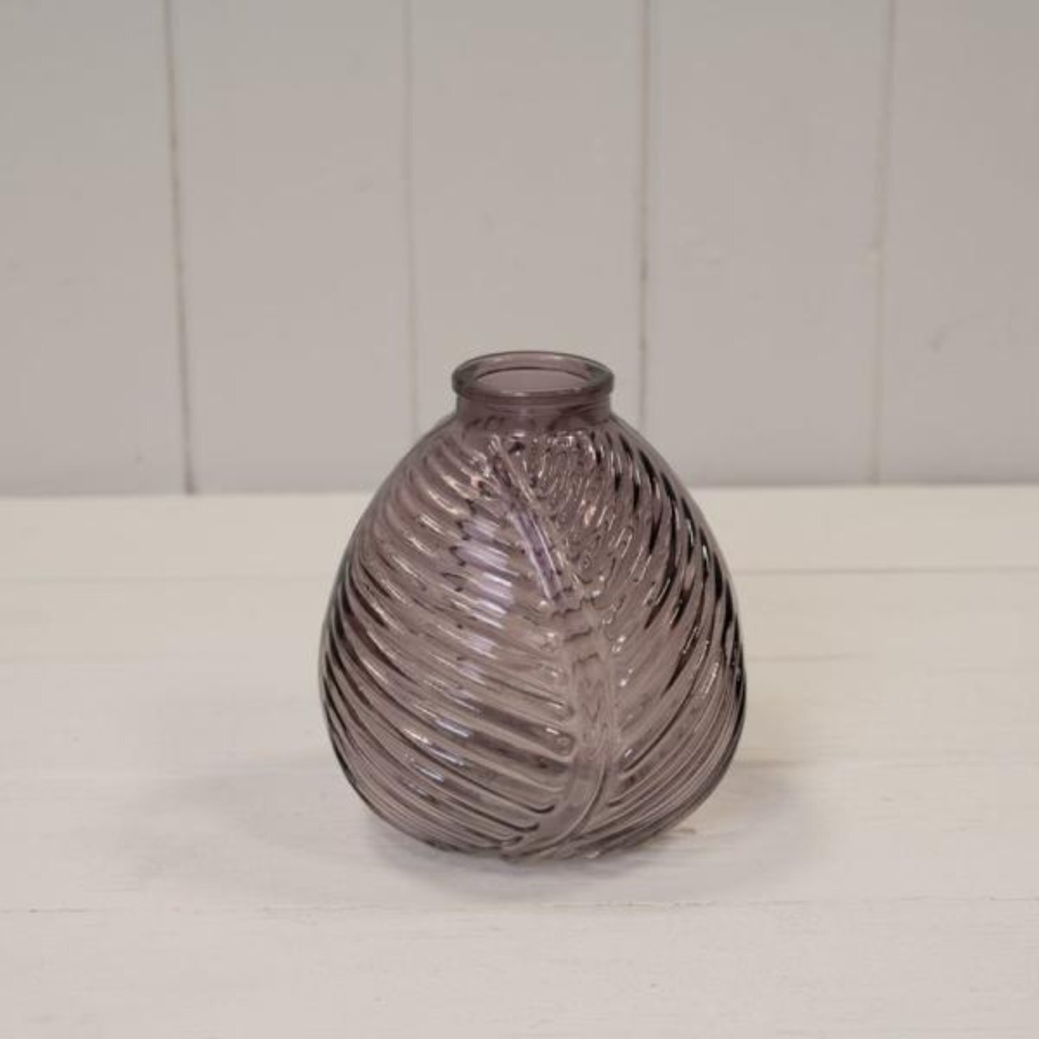 Kdmd Charming Amethyst Leaf Bottle Vase - Purple