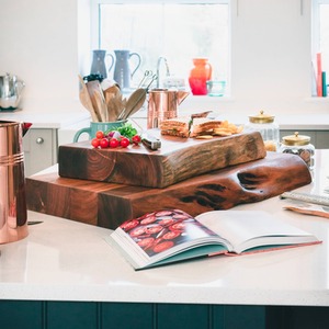Professional Chef Rustic Style Live Edge Large Wood Kitchen Chopping Board