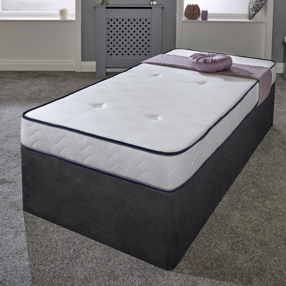 Black And White Hand Tufted Budget Mattress