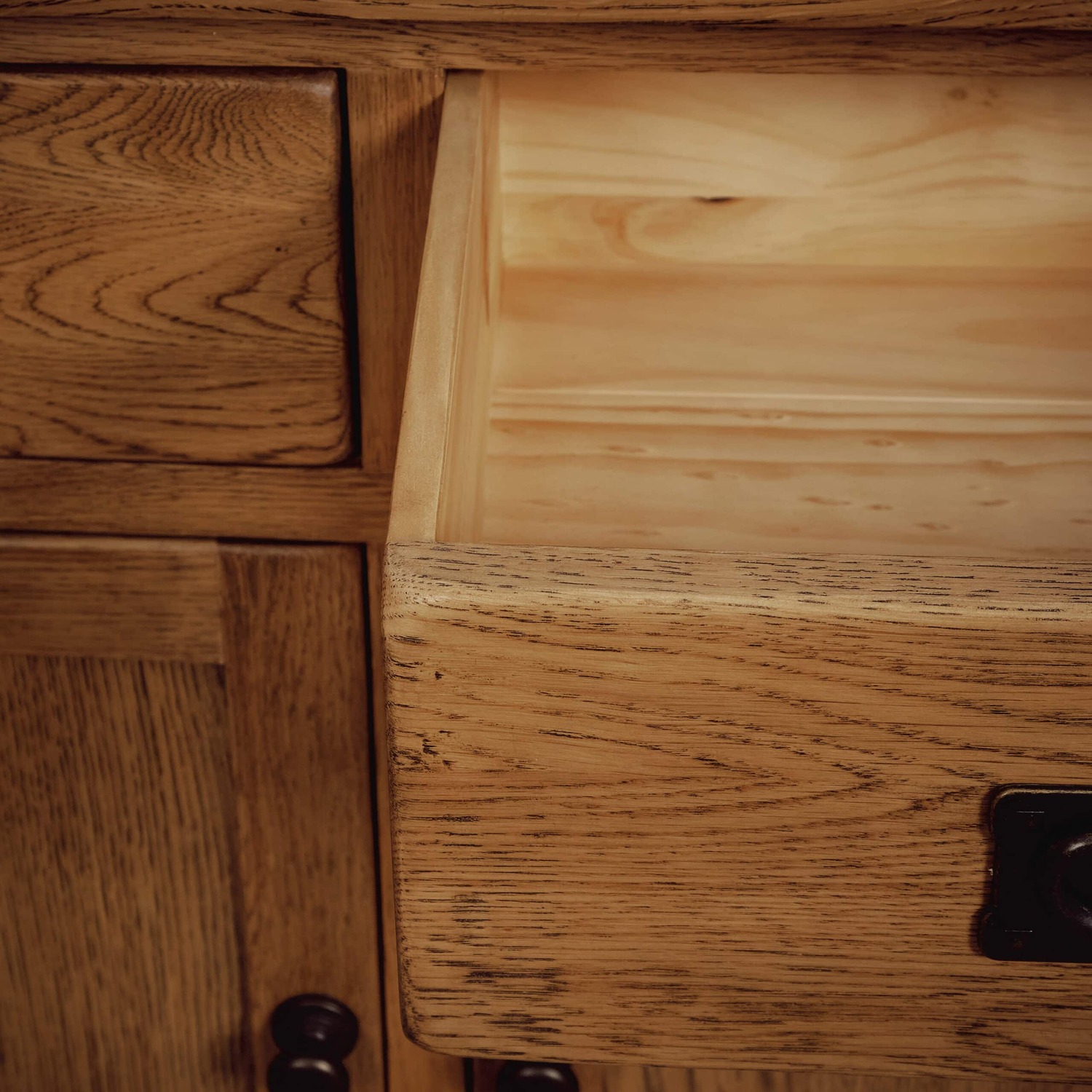Rustic Oak 2 Door 2 Drawer Sideboard - Brown