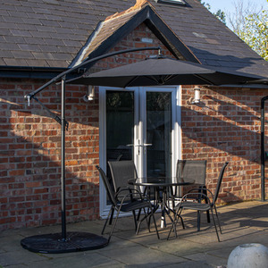 4 Person Glass Top Table Chairs With Black Banana Parasol and base