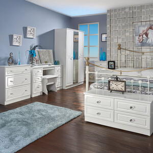 Balmoral Ready Assembled 4 Drawer Bedside Cabinet