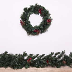 The Majestic Dew Pine Wreath