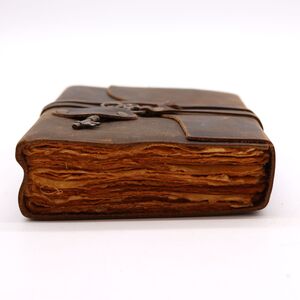 Oiled Leather  Key 200 pages decleedged