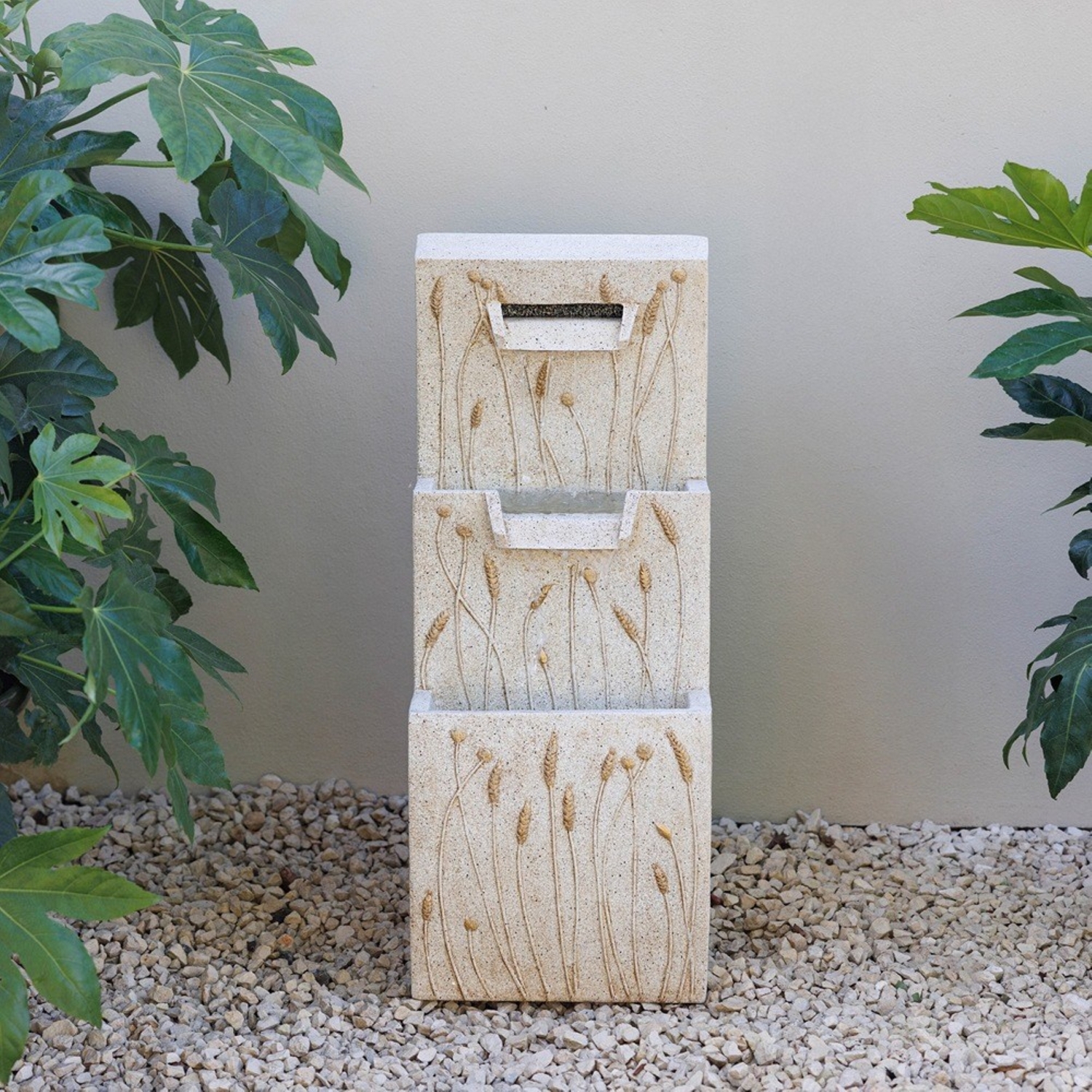 Primrose Hetton Fields Cascading Blade Water Feature in White in Cream
