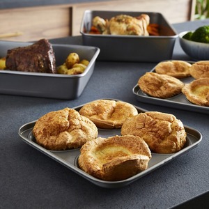 Morphy Richards 4 Cup Yorkshire Pudding Tray Set