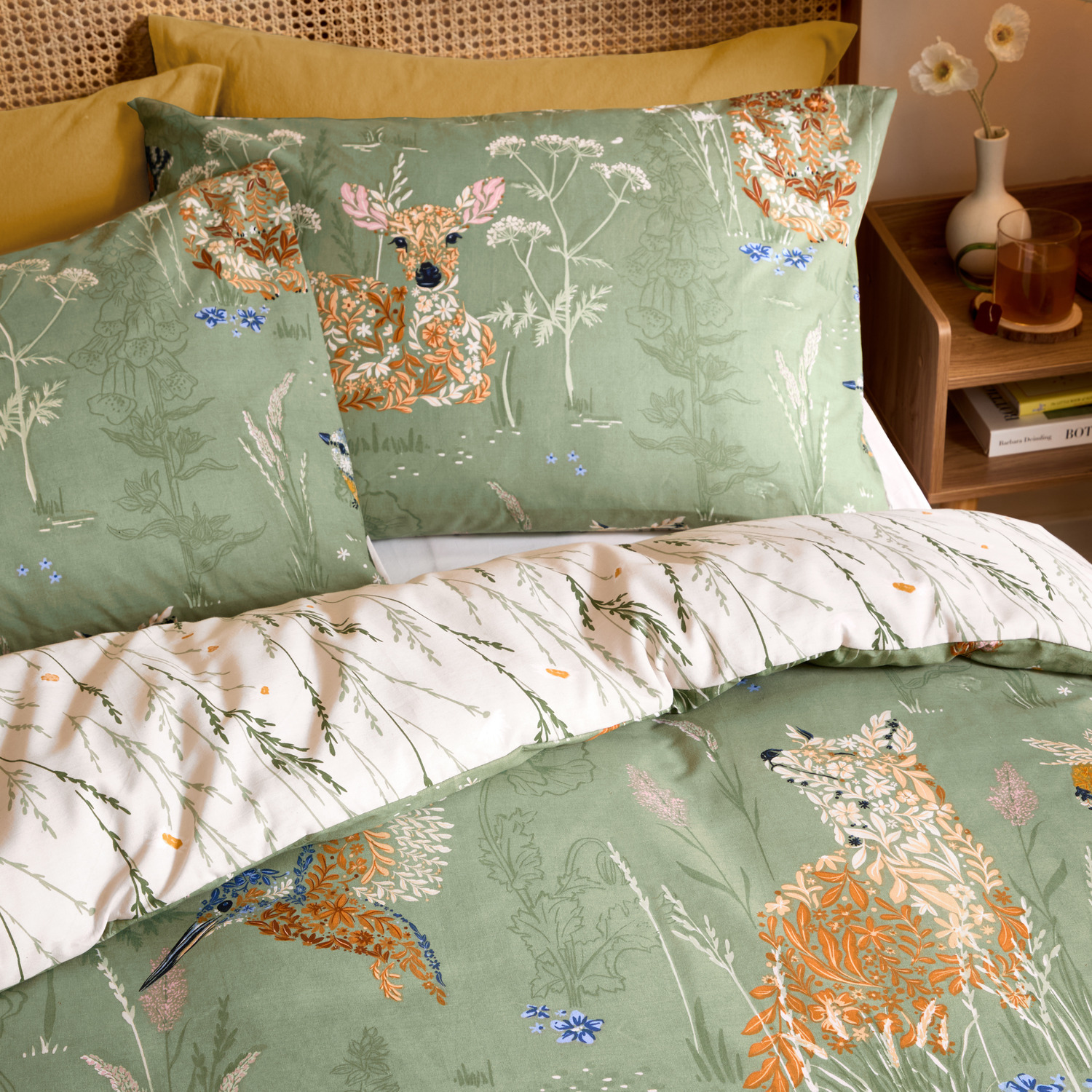 Meadow Flora Reversible Printed Duvet Cover Set - Green Double