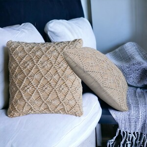2x Maura Natural White Cushions