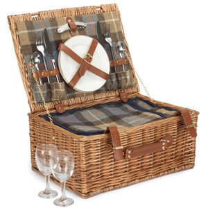 Ravenstor 2 Person Fitted Wicker Picnic Basket
