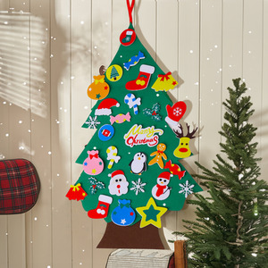 Livingandhome DIY Felt Christmas Tree with Ornaments
