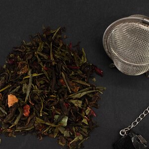 Mid Summer Magic Tea Blend Bright Pu Erh Sencha with Hibiscus Fruit
