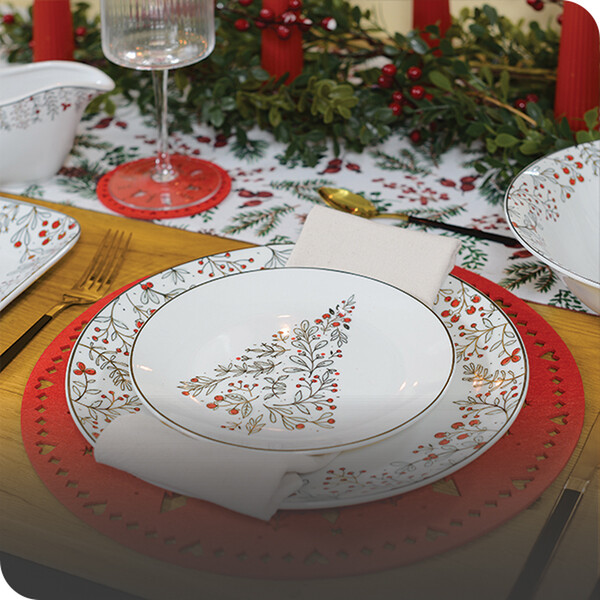 Christmas Decorations - Wreaths, Garlands & Tree Decor | The Range