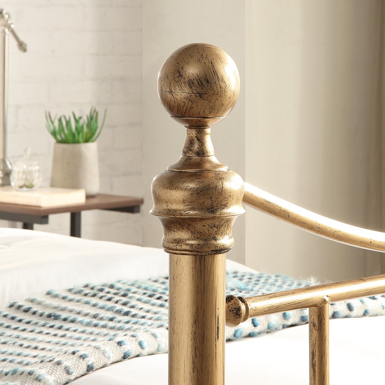 Hampstead Traditional Style Antique Brass Effect Metal Bed Frame - Antique Brass Single