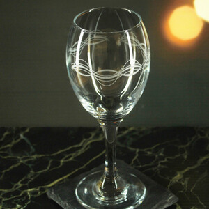 Engraved Set of 4 Pure Wine 11oz Waves Pattern Design