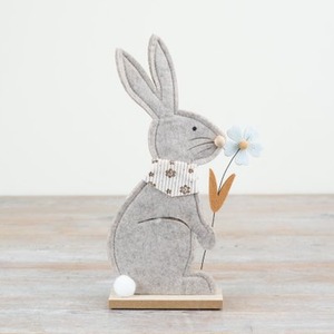 Felt Rabbit With Daisy