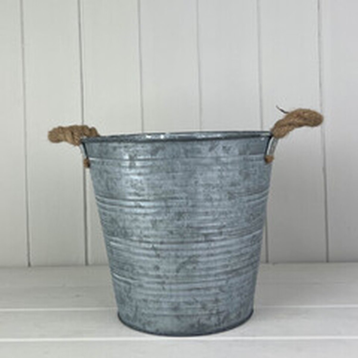 Kdmd Grey Textured Ribbed Zinc Bucket With Hessian Ears - Grey