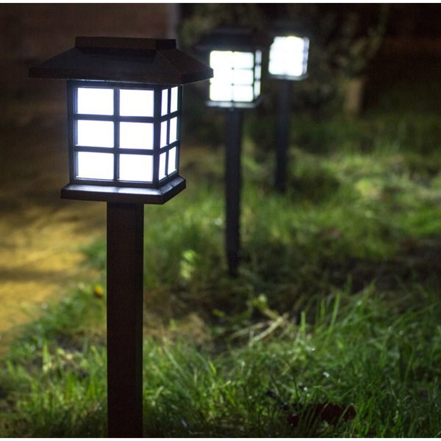 Image of Oriental Solar Lantern Garden Path Border&hellip;