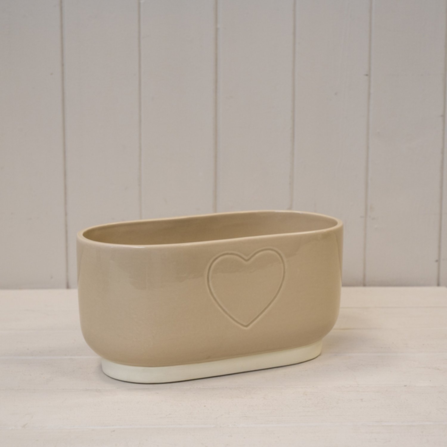 Kdmd Unisex Cream Debossed Heart Trough - Image 2