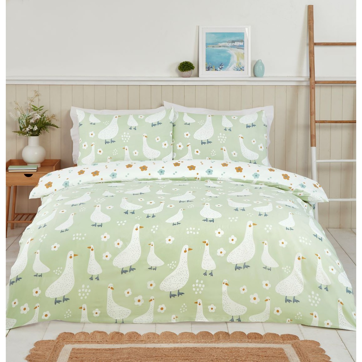 Rapport Home Jemima Duck Microfibre Duvet Cover Set with Pillowcase in Green | Size: Double