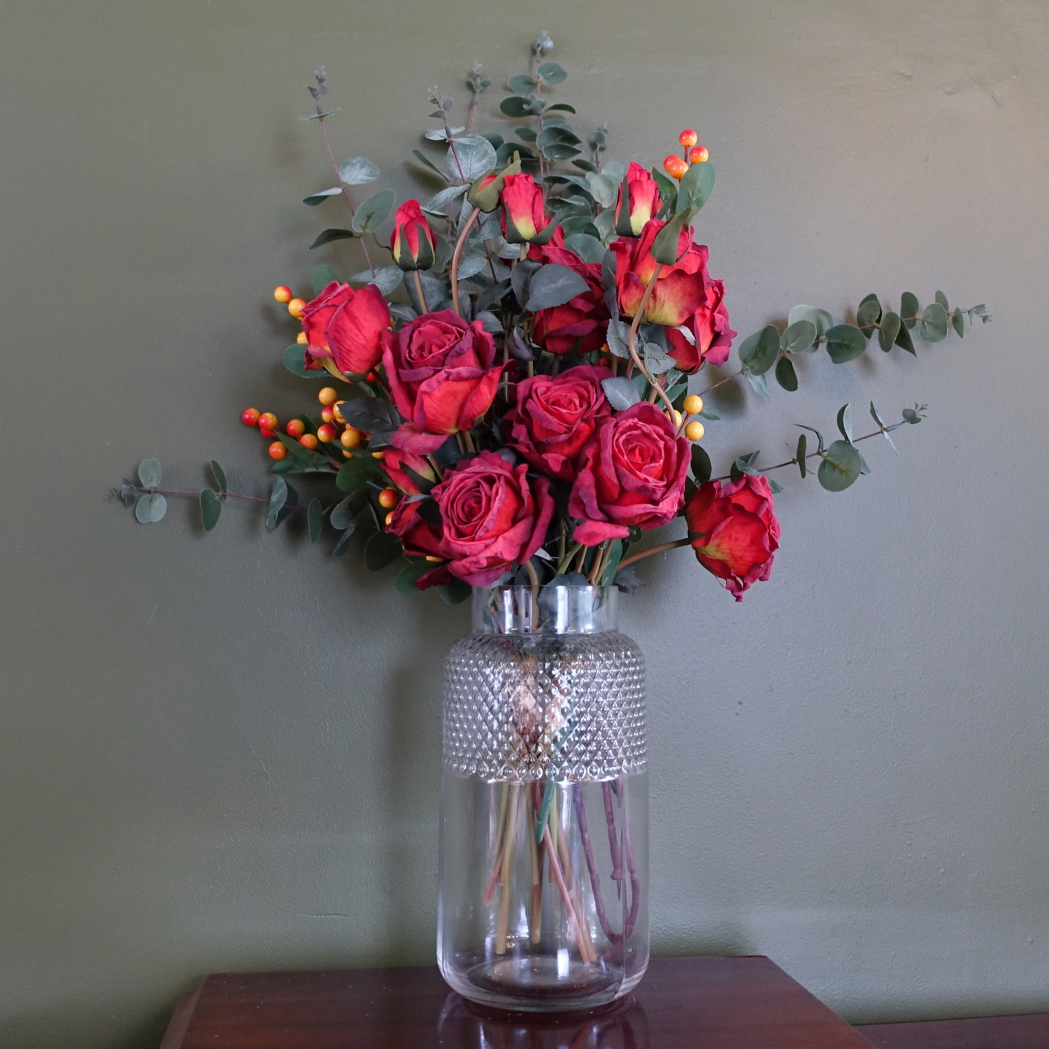 Red Rose and Eucalyptus Glass Diamond Vase - Red Rose Eucalyptus Glass Diamond Vase