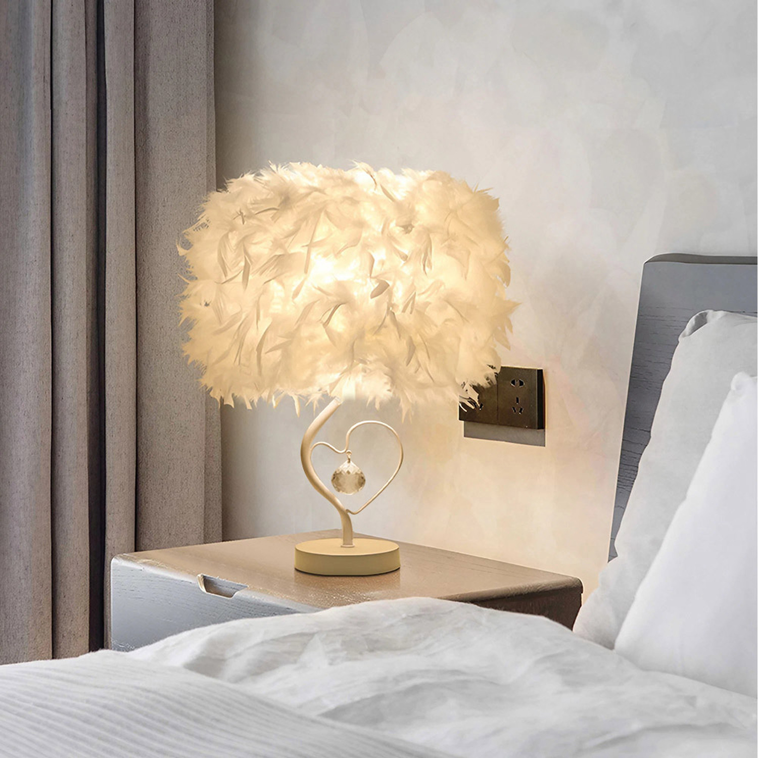 Table Lamp with Feather Lampshade - White