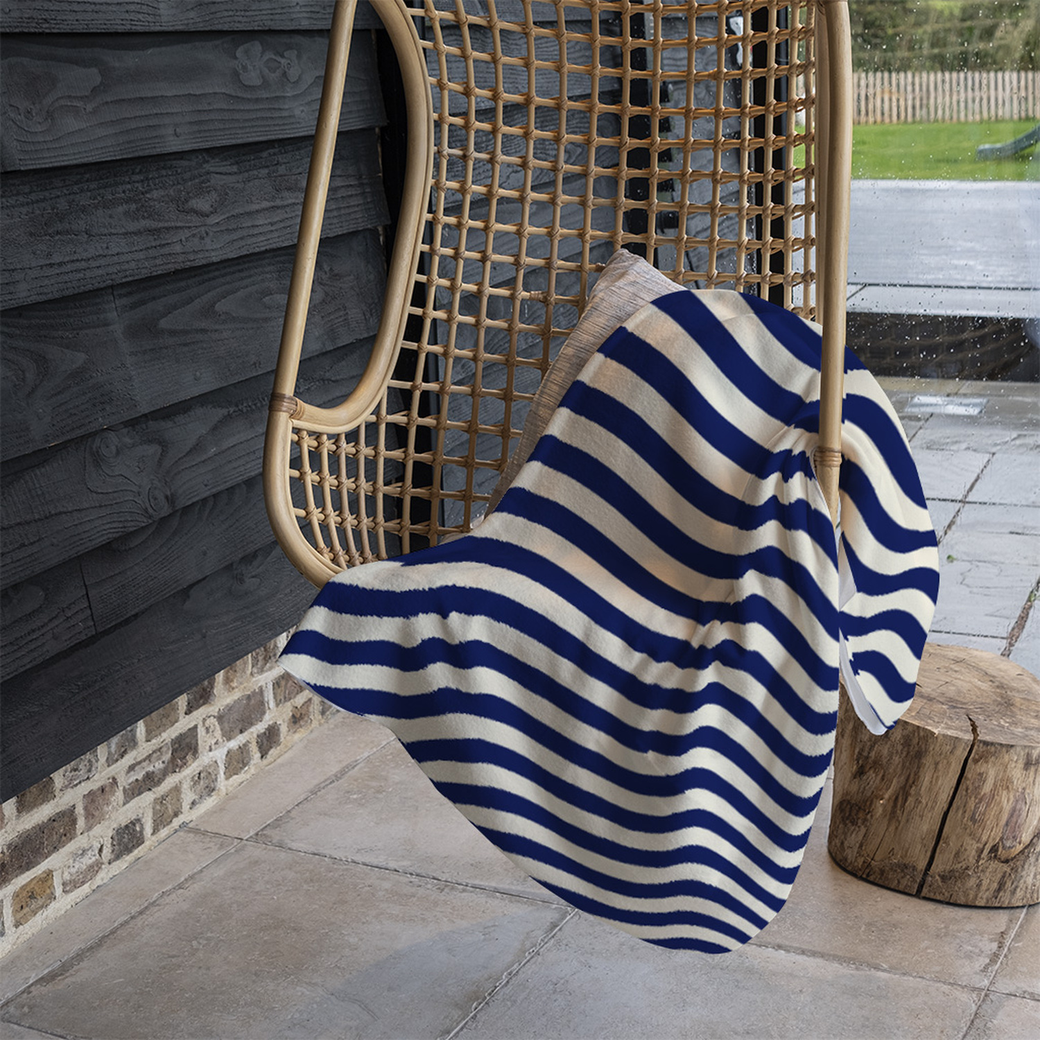 Wavey Lines Blanket - Blue