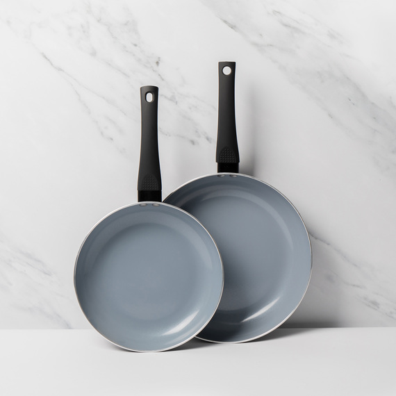 MasterClass Ceramic Non-Stick Eco Frypan Set, with 2 frying pans sized 24cm,28cm
