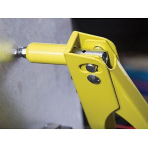 BlueSpot Tools Bluespot Tools Hand Rivet Gun + 60 Rivets