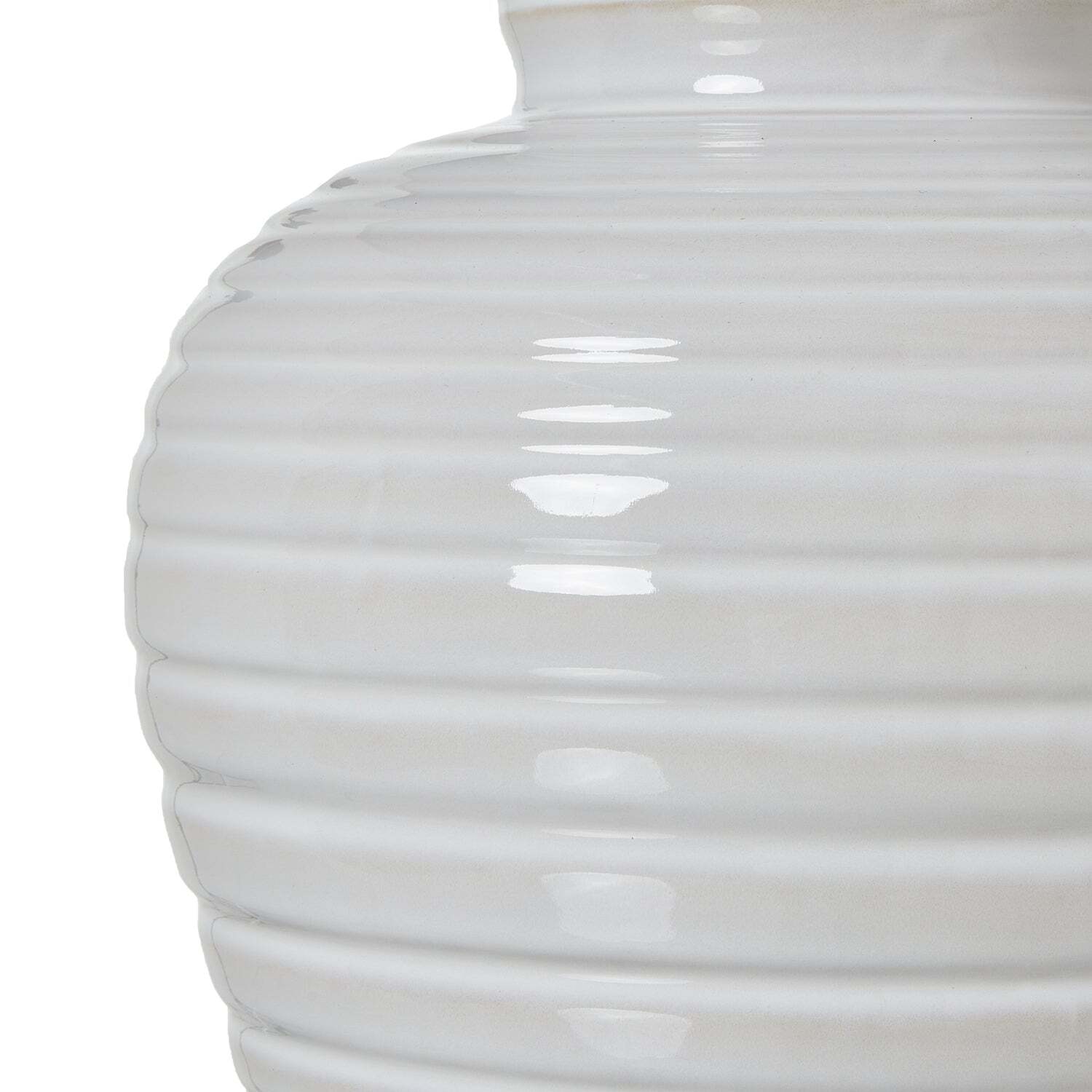 Belcastel Swirl Ribbed Ceramic Lamp With Linen Shade - White