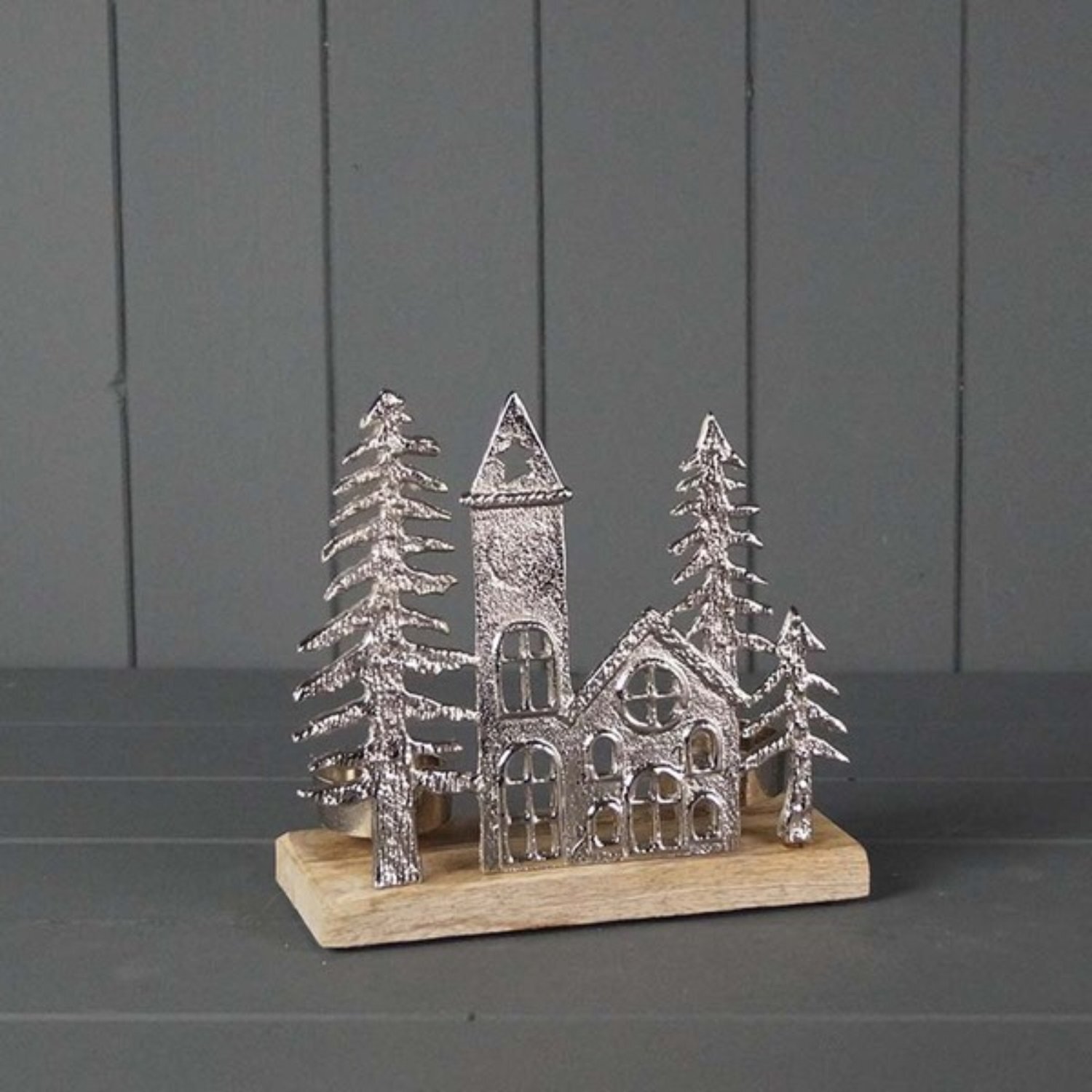 KDMD Festive Metal Townscape Tealight Holder - 18mm in Silver