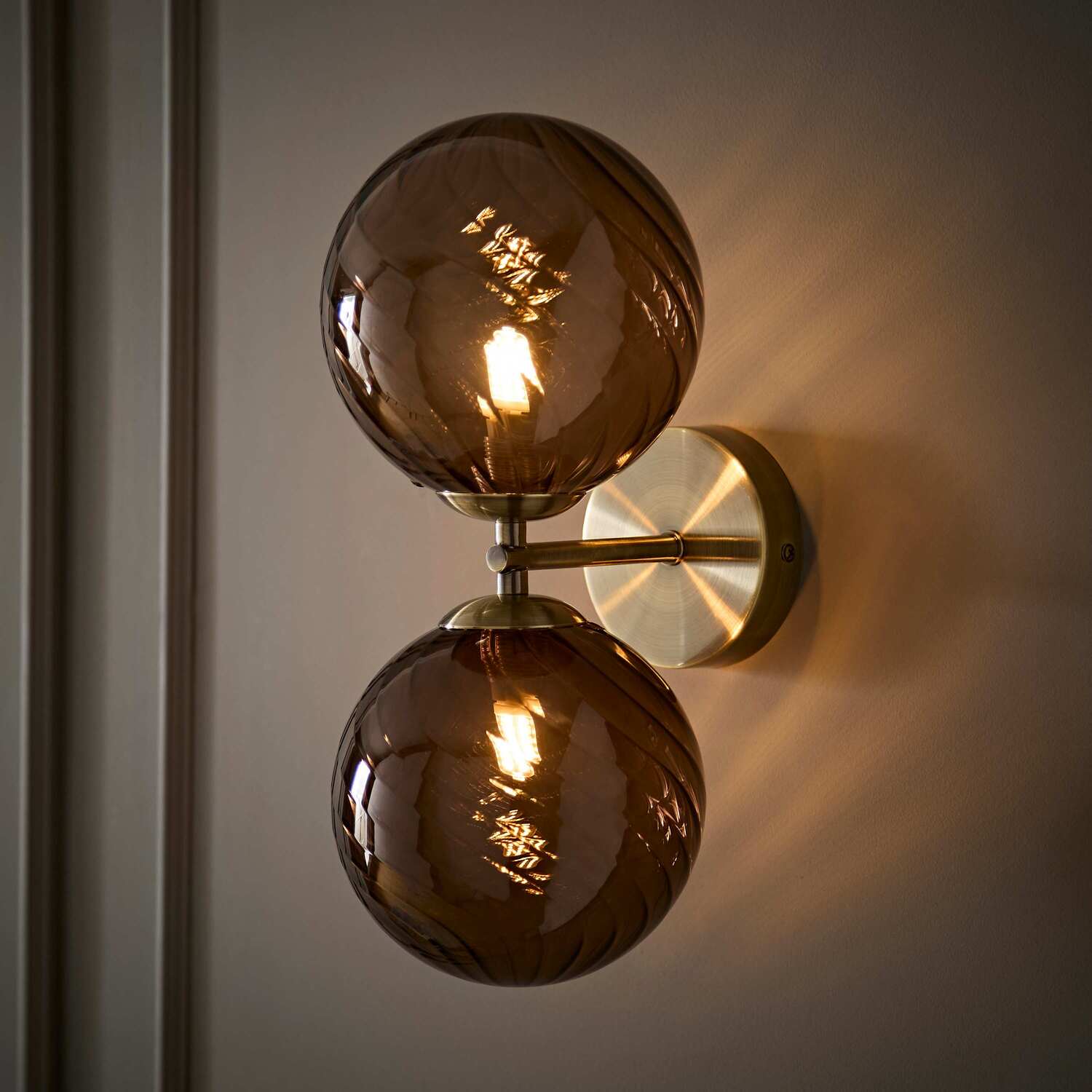 Valuelights Sydney 2 Way Up Down Glass Swirl Shades Wall Light - Brushed Gold / 1 / Yes - Brushed Brass