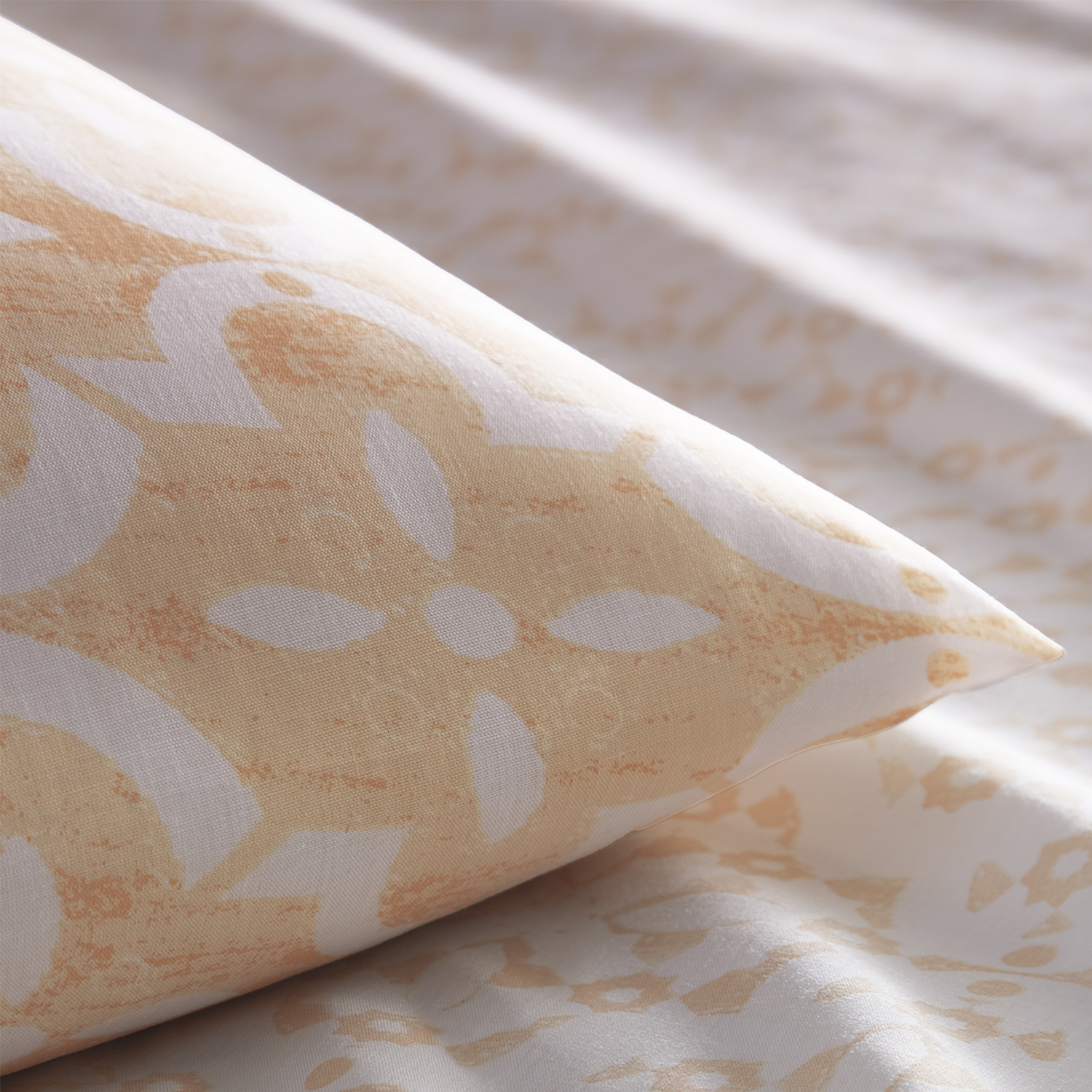 Charlotte Thomas Medina Duvet Cover Set - Pink Superking