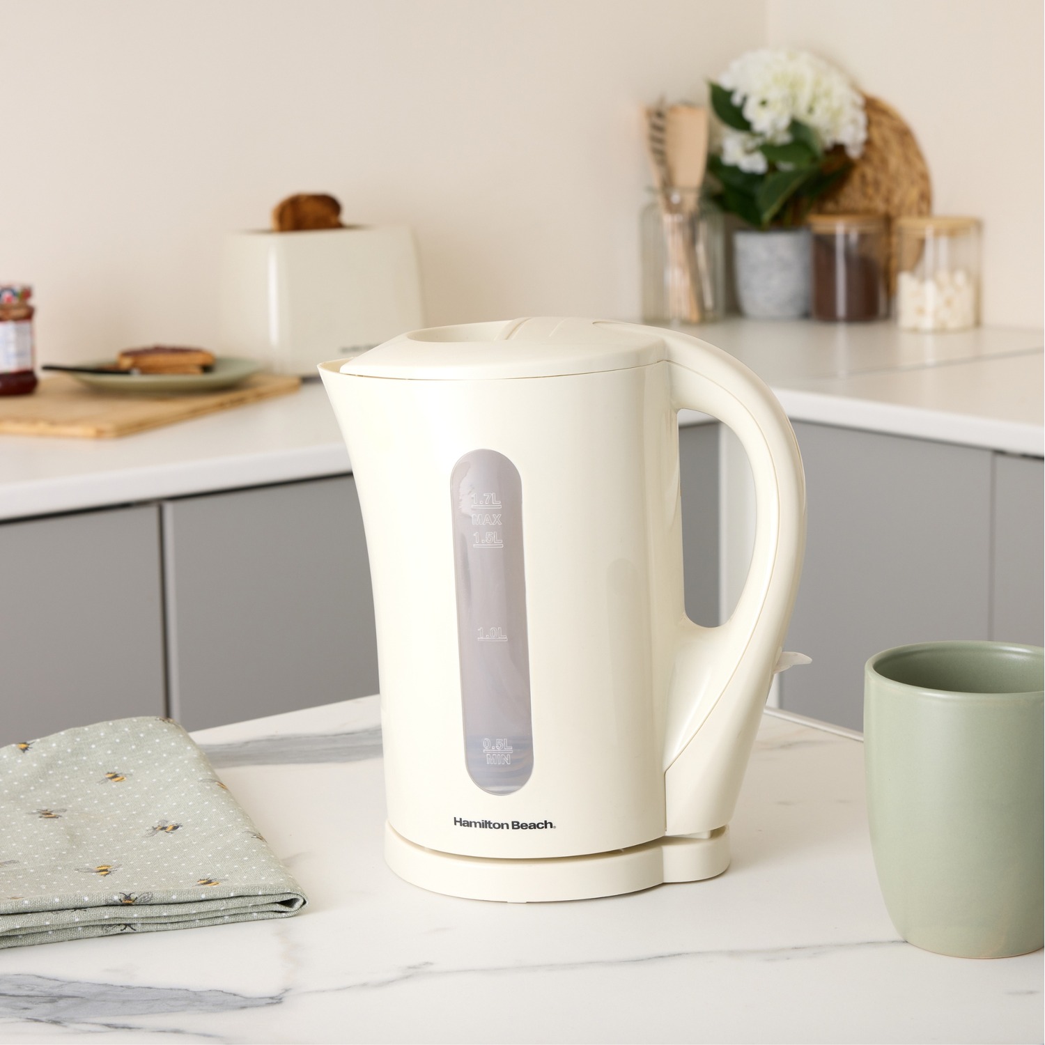 Essential Toaster Essential 1.7L Kettle and 2 Slice Toaster Set Cream