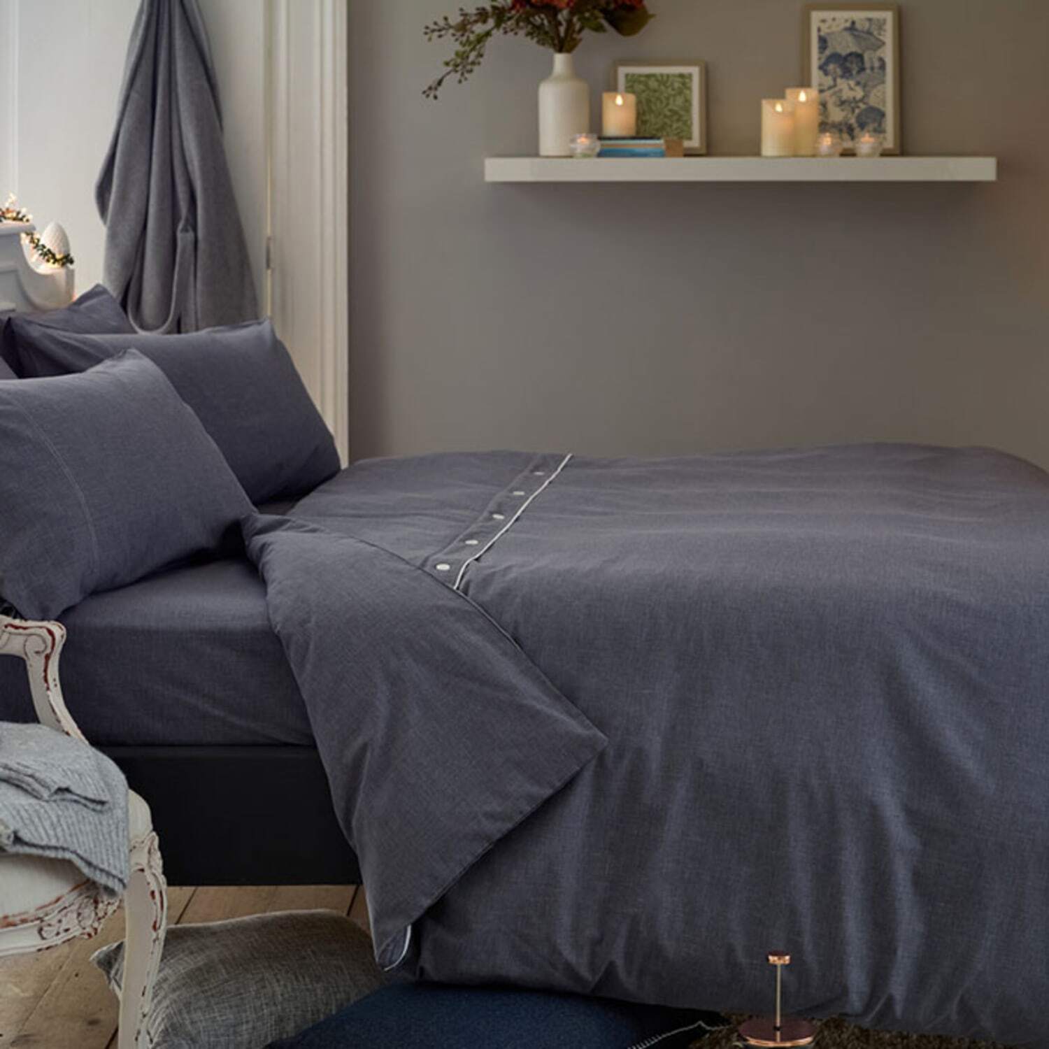 Deyongs Southwick Super King Fitted Sheet - Navy / King / washed separately and before first use. Optical brightener detergents may affect the colour.