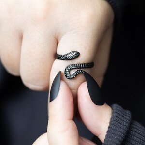 Adjustable Snake Coiling Ring Nickel Free Stainless - Black