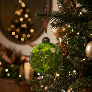 Leaf Bauble