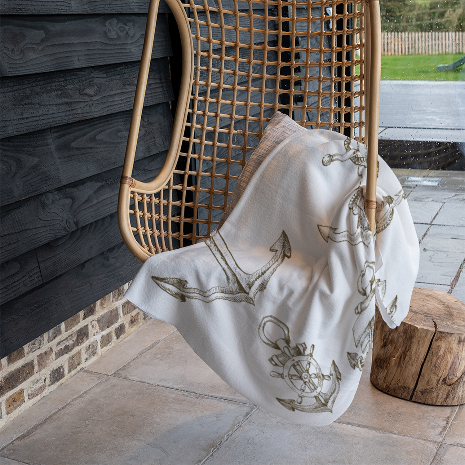 Drawn Anchors Blanket - Brown
