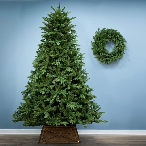 The Woodland Pine Tree with Hinged Branches